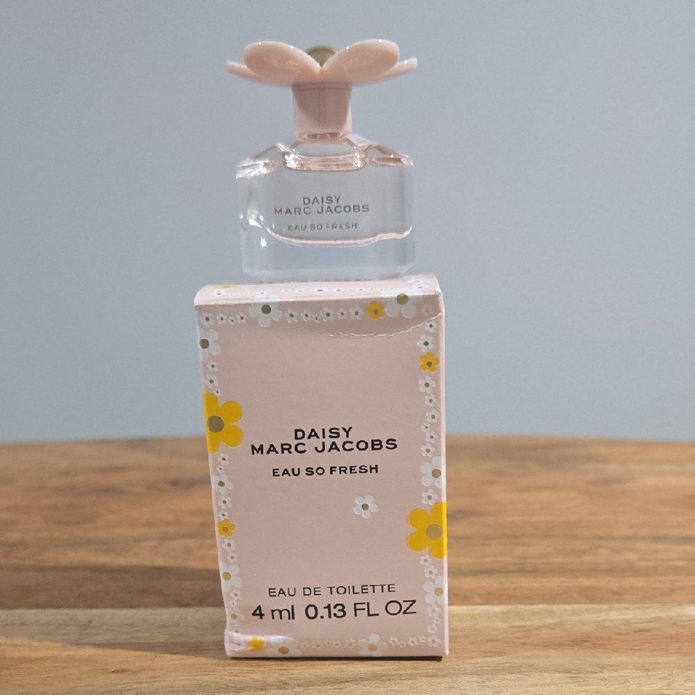 Marc Jacobs Daisy Eau So Fresh Dabber 4ml *NEW*